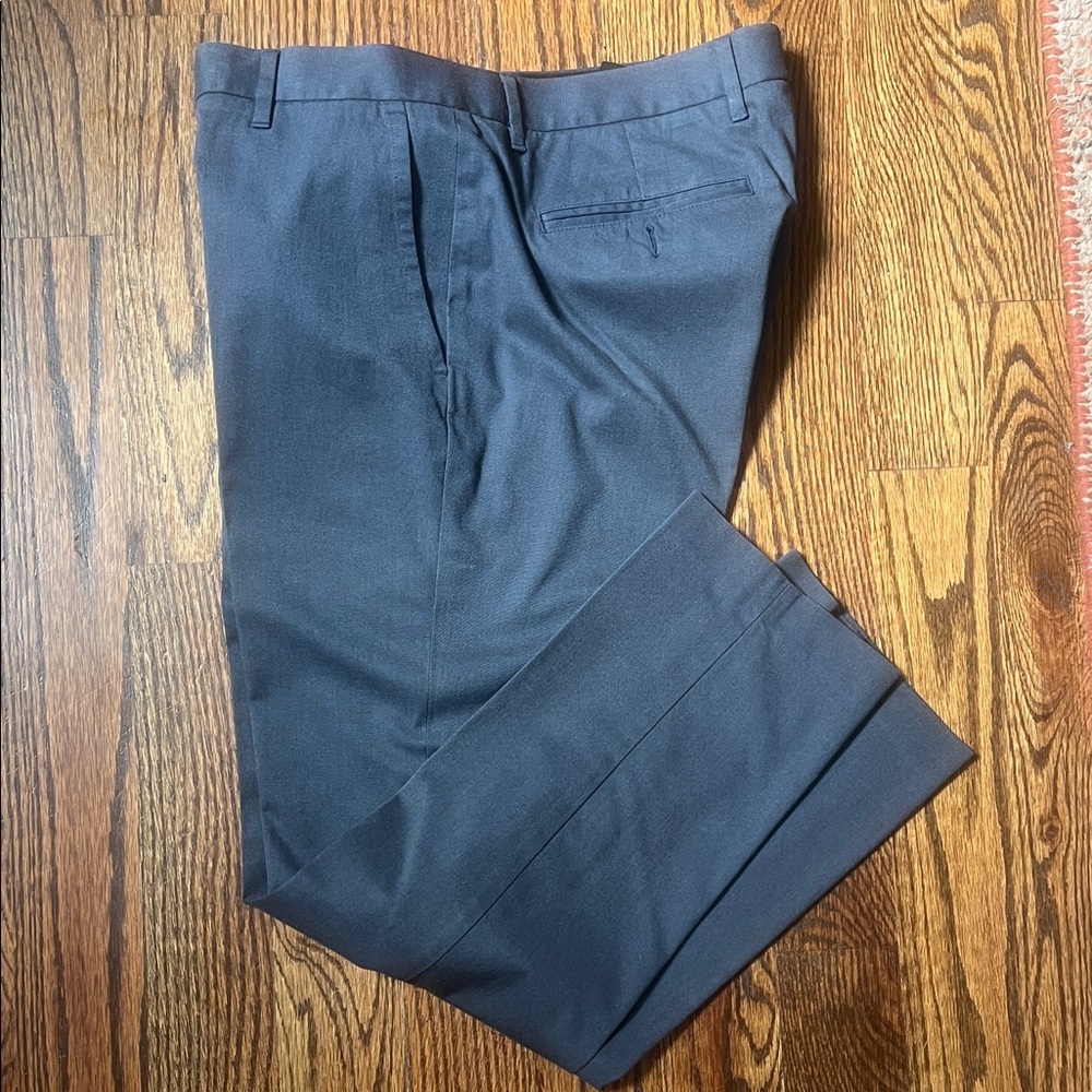 Bonobos Men’s Monday Dark Gray dress pants pop
